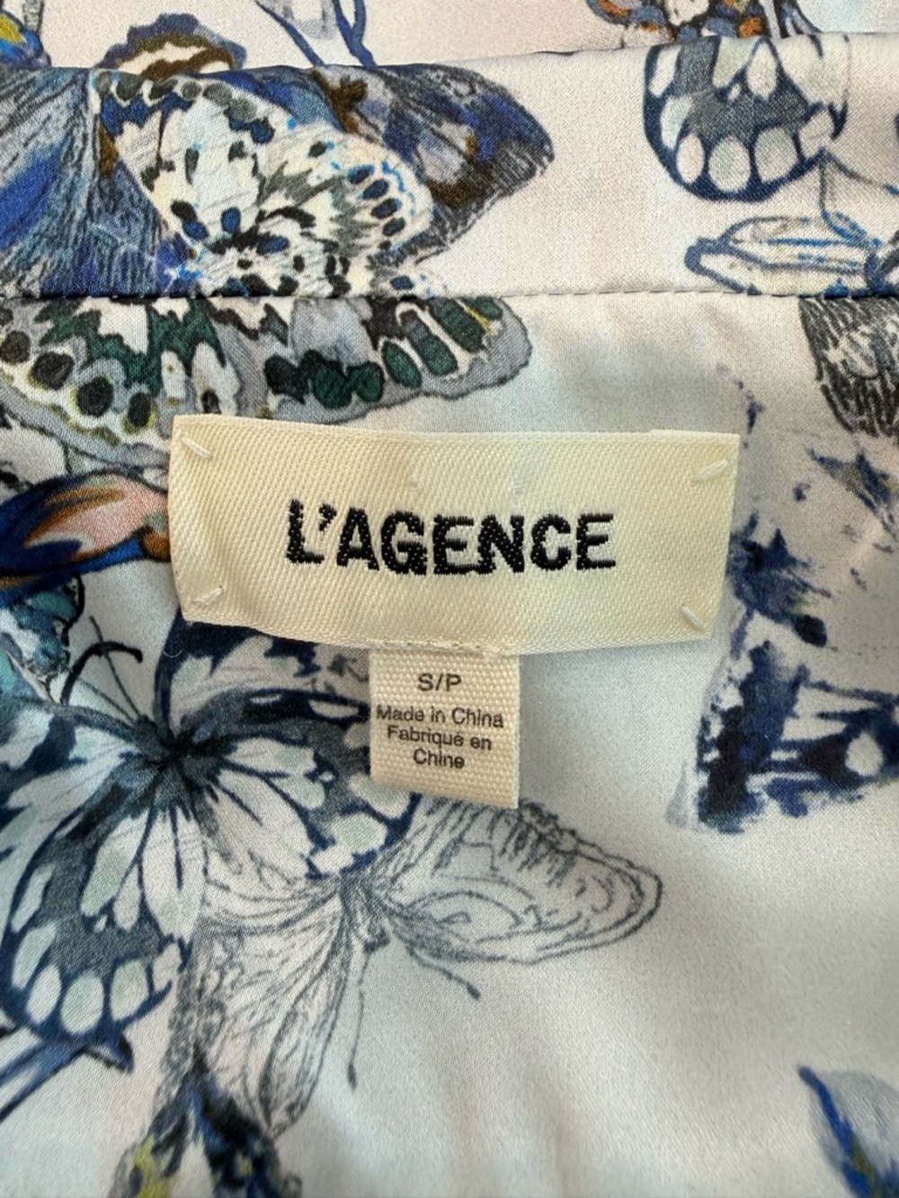 L'AGENCE Ciara Silk Butterfly Robe Jacket Top -size small - Picture 10 of 13